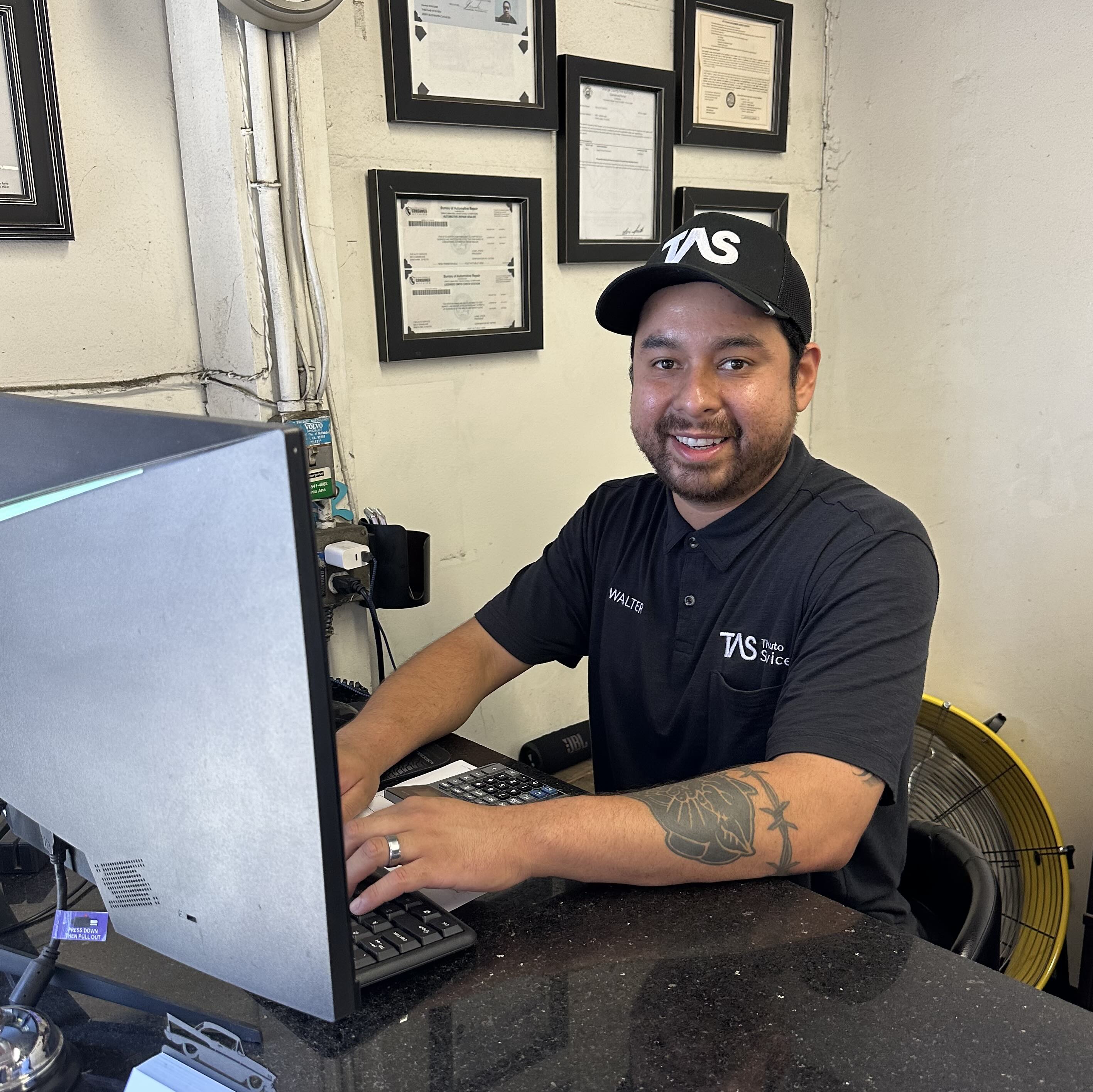Walter Henriquez - The Auto Service