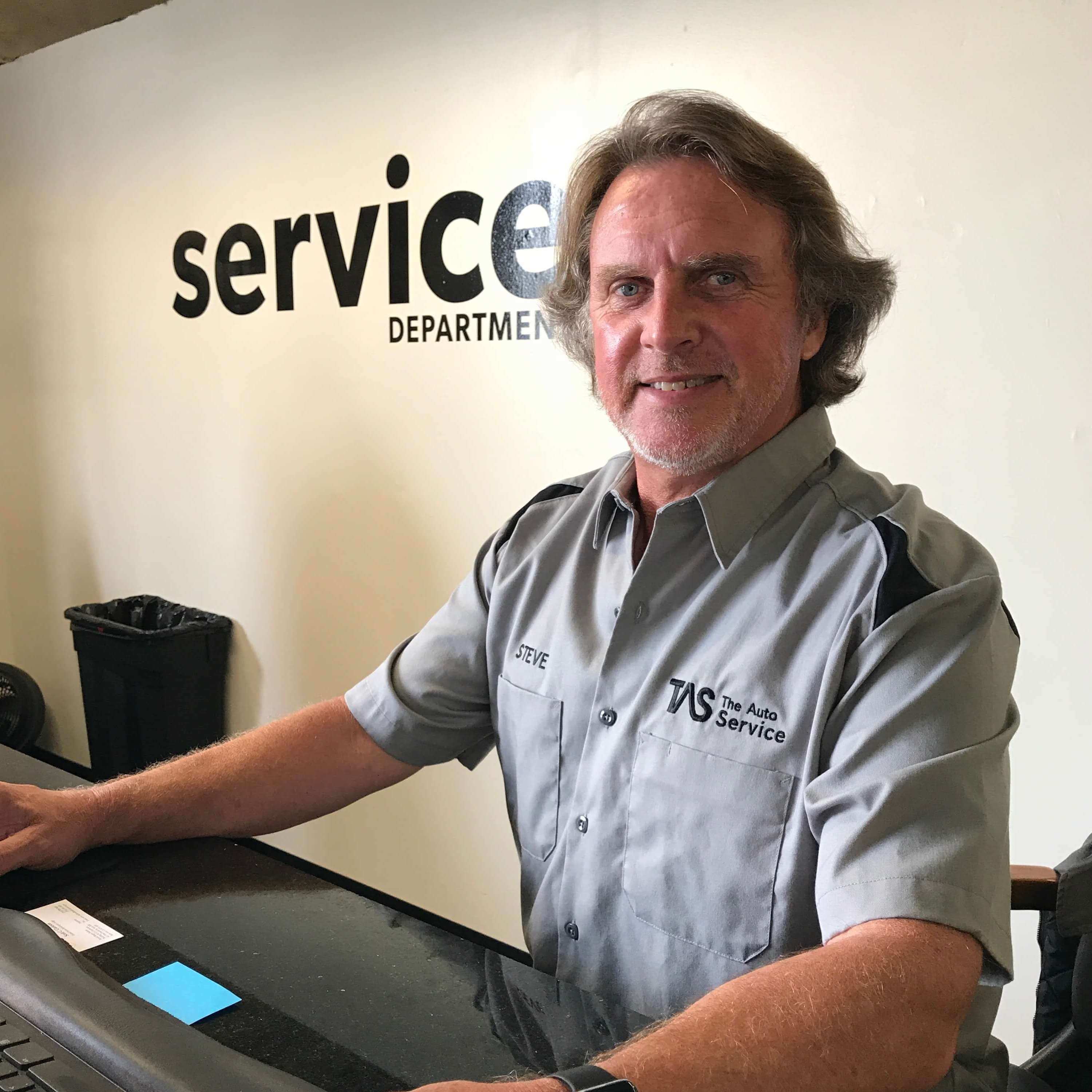 Steve Lowe - The Auto Service